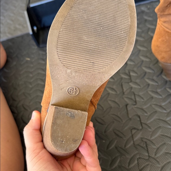 Universal Thread Rust Booties - Picture 3 of 4